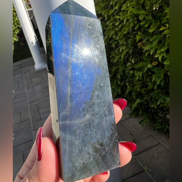 Blue Flash Labradorite Tower - Picture 3 of 3